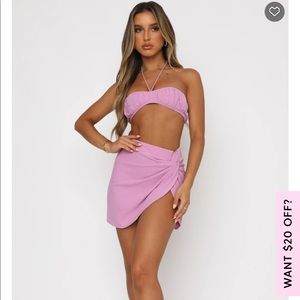 White fox two piece. NEVER WORN.